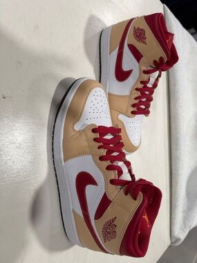 Nike Mid-Top Sneakers in White, Tan & Red